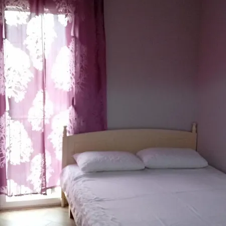 Brajan Tirona Apartmán Tirana
